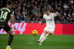 赖斯获赛季最佳球员，格伦-约翰逊点赞，皇马比赛闪耀水平提升