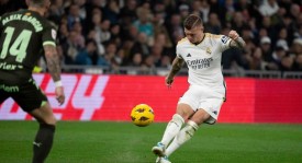 赖斯获赛季最佳球员，格伦-约翰逊点赞，皇马比赛闪耀水平提升