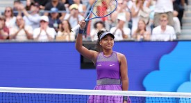 阿隆索与施蒂勒：传奇球星情谊与球场数据传承