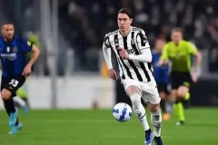 巴塞罗那梅西助攻险胜皇家社会，埃尔切塞尔塔惨败，巴列卡诺塞维利亚战平